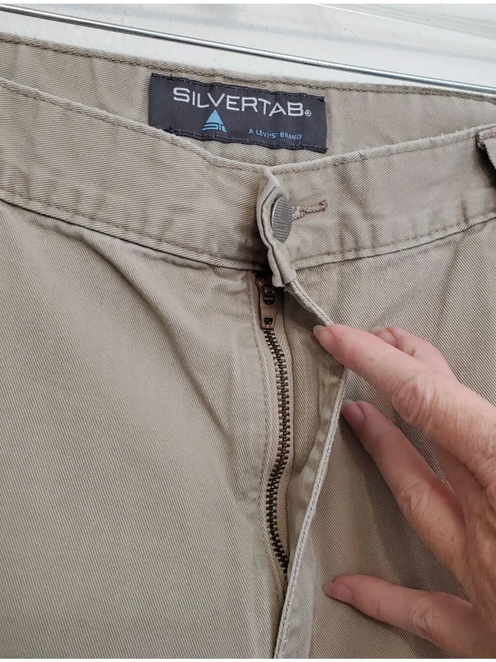 Levi's 90's Silvertab khaki colored cargo shorts